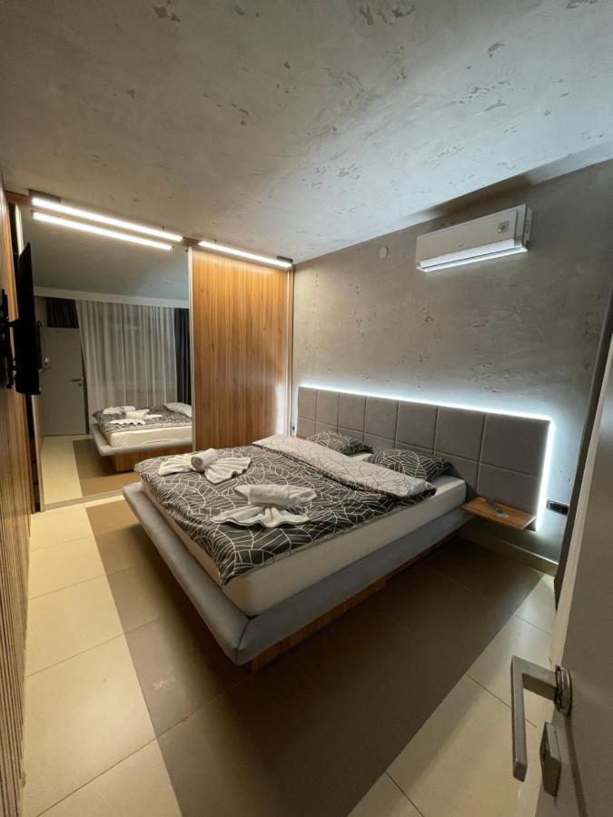 Leo Lux 1 Apartment Nis Exterior photo